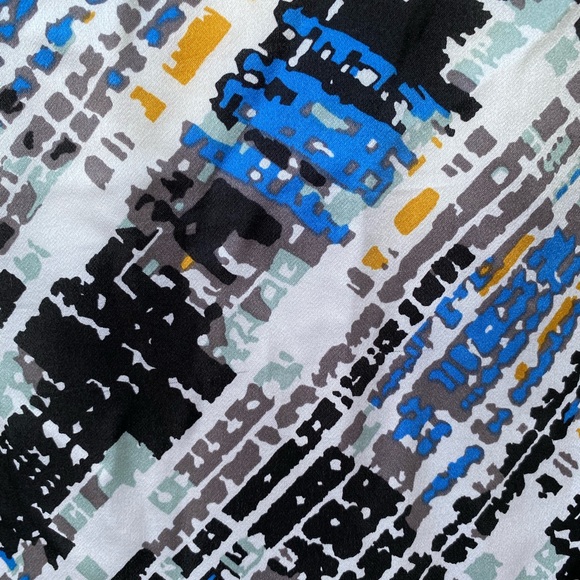 BCBG MAX AZRIA LARKSPUR BLUE COMBO WITH ASYMMETRICA Top - Picture 5 of 11